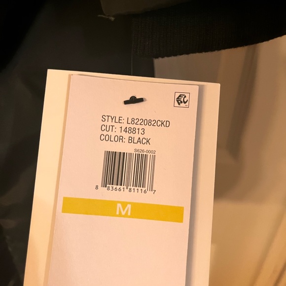 LONDON FOG Black Chevron Puffer Coat
Size M NWT - Picture 11 of 11